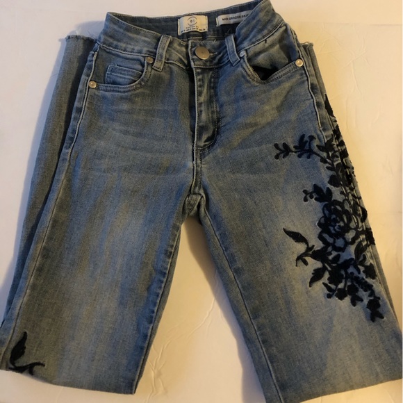 Blue Denim floral stitch (used) good condition - Picture 2 of 7